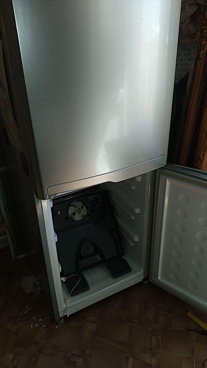 Фото холодильника Ariston (Аристон)